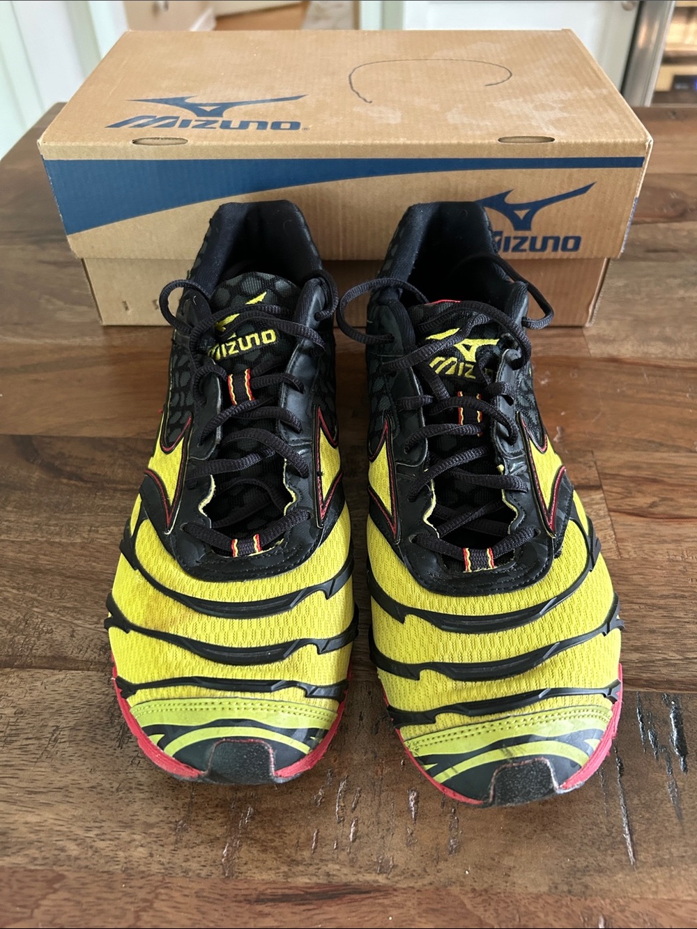 Mizuno Men’s Wave Kizuna Track & Field Shoes, 11.5 M